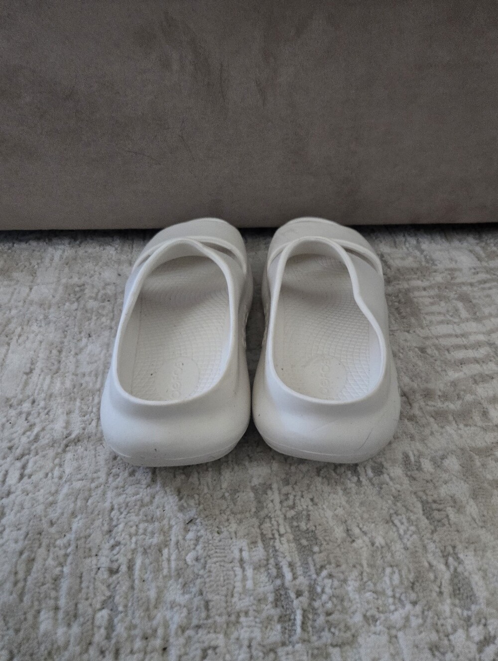 Oofos OOyea Plus Two Strap Sandal Womens Sz 9 White Chalk Slides. - Picture 5 of 8